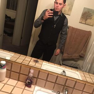 Meet your Posher, Justin